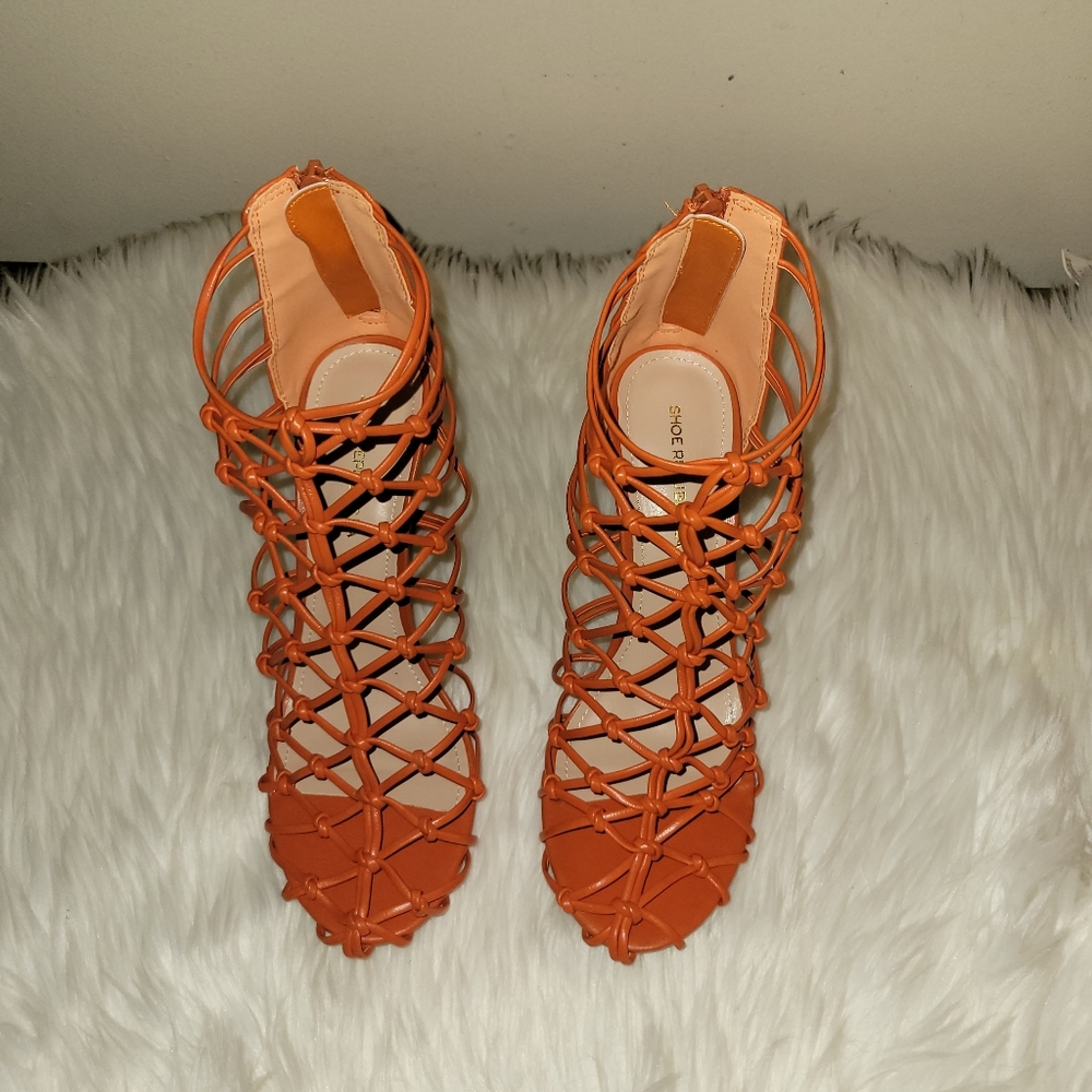 Shoes - Picture 5 of 6